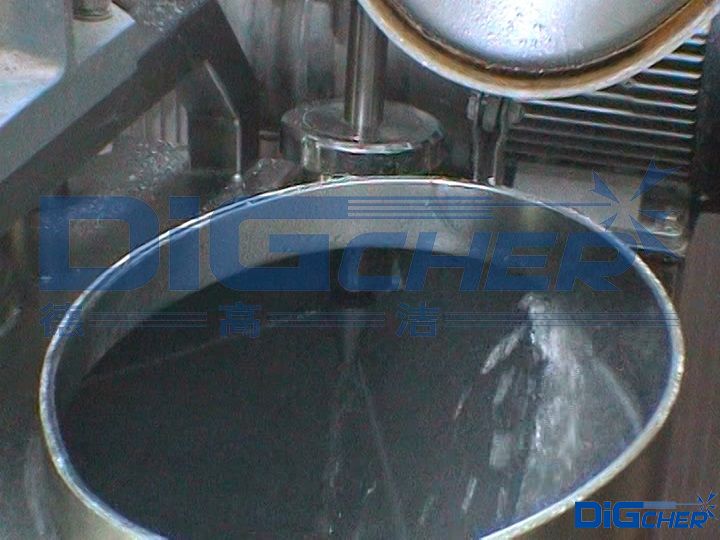 不銹鋼反應(yīng)釜清洗