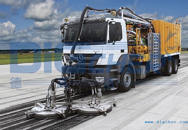 高壓水機(jī)場(chǎng)跑道除膠車